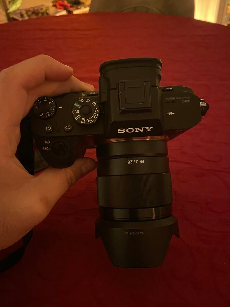 Sony a7II + fe 2/28 lens + 32gb + Dual Battery Charger, Audio, Tv en Foto, Ophalen of Verzenden, Gebruikt, Sony, Geen optische zoom