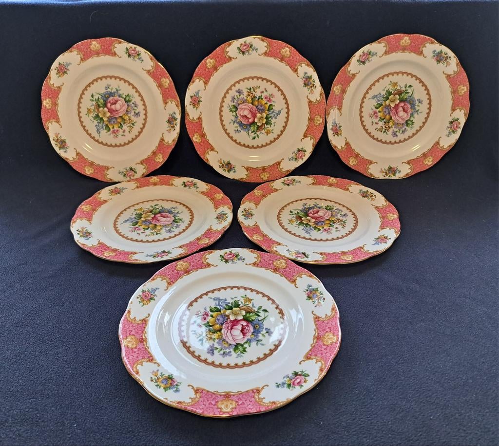 Royal Albert Lady Carlyle, Antiquités & Art, Antiquités | Services (vaisselle) complet, Enlèvement ou Envoi