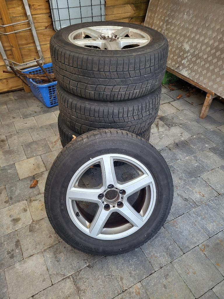 Jantes avec pneus d'hiver Mercedes E, Pneus et Jantes, Pneus hiver, Véhicule de tourisme, Enlèvement