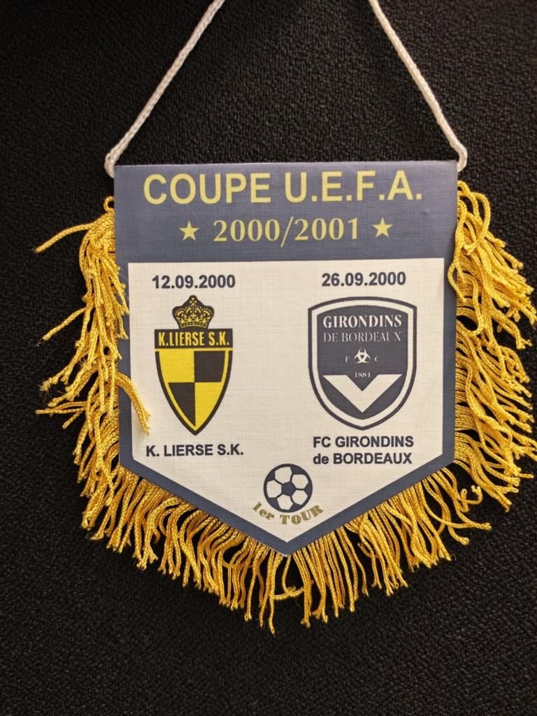 fanion, Collections, Enlèvement ou Envoi, Comme neuf, Jeu