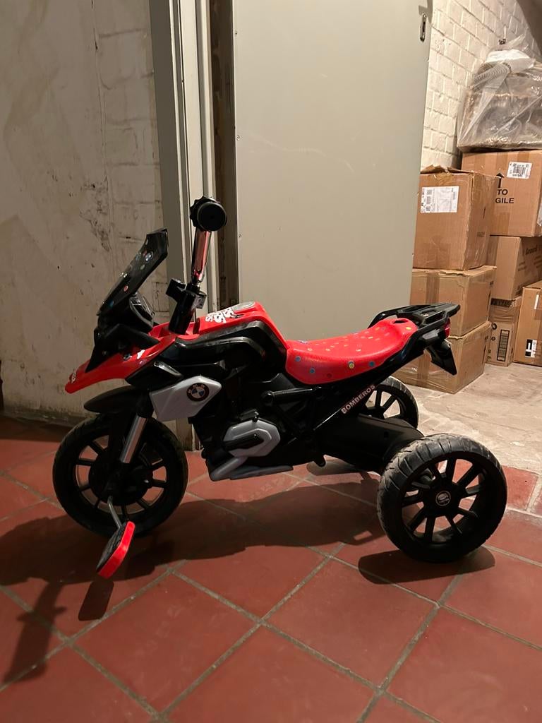 Tricycle à pédales BMW pour enfants, 2–5 ans, Vélos & Vélomoteurs, Enlèvement ou Envoi, Comme neuf