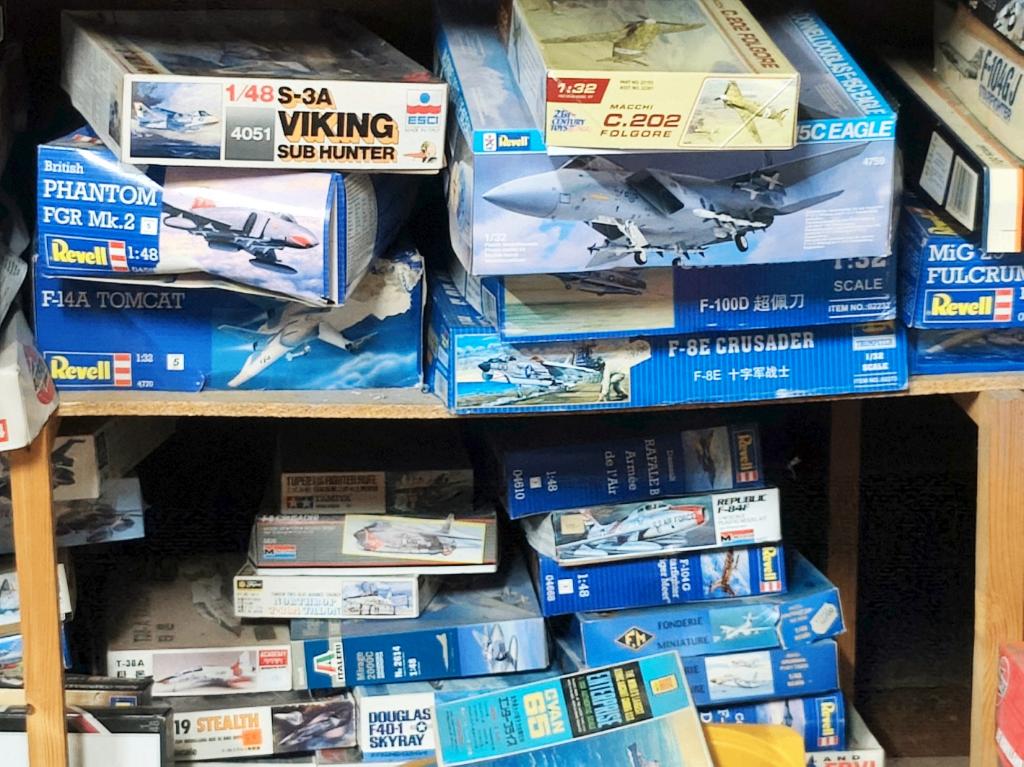 Modelvliegtuigen, Ophalen of Verzenden, Zo goed als nieuw, Groter dan 1:72, Vliegtuig