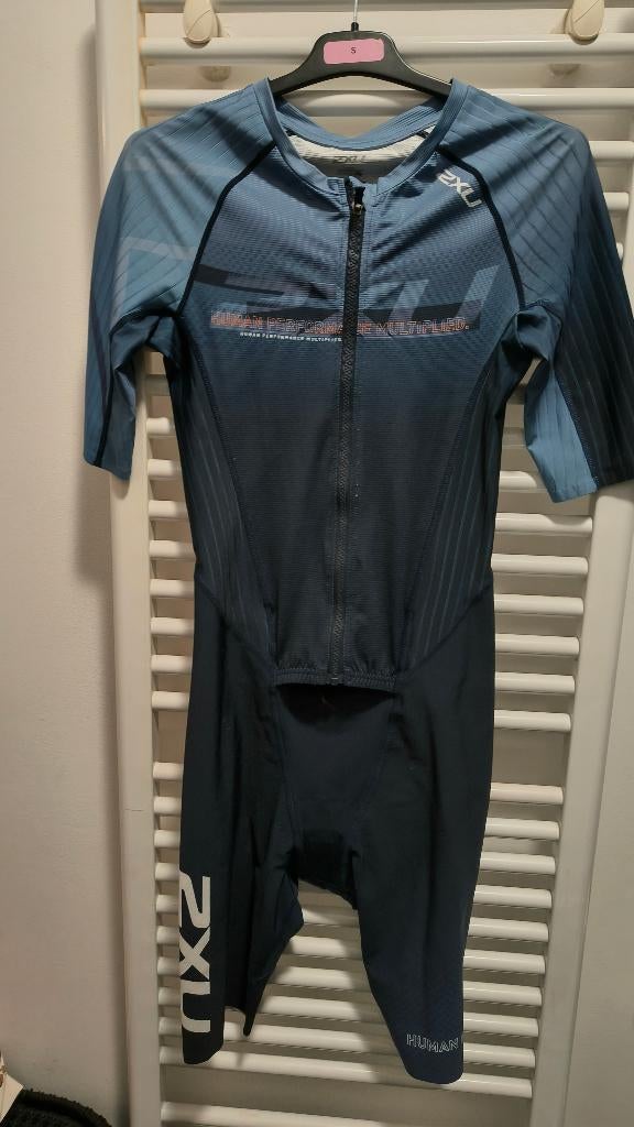 2XU aero tri suit small, Kleding | Heren, Blauw, Ophalen of Verzenden, Hardlopen of Fietsen, Maat 46 (S) of kleiner
