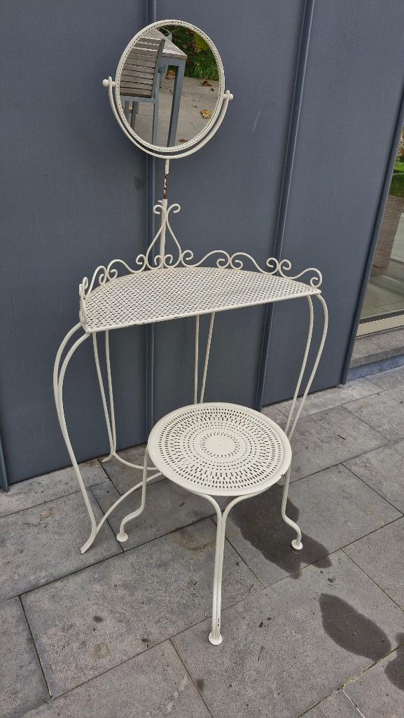 Mathieu Matégot - Petite coiffeuse vintage en tôle perforée, Antiquités & Art, Curiosités & Brocante, Enlèvement