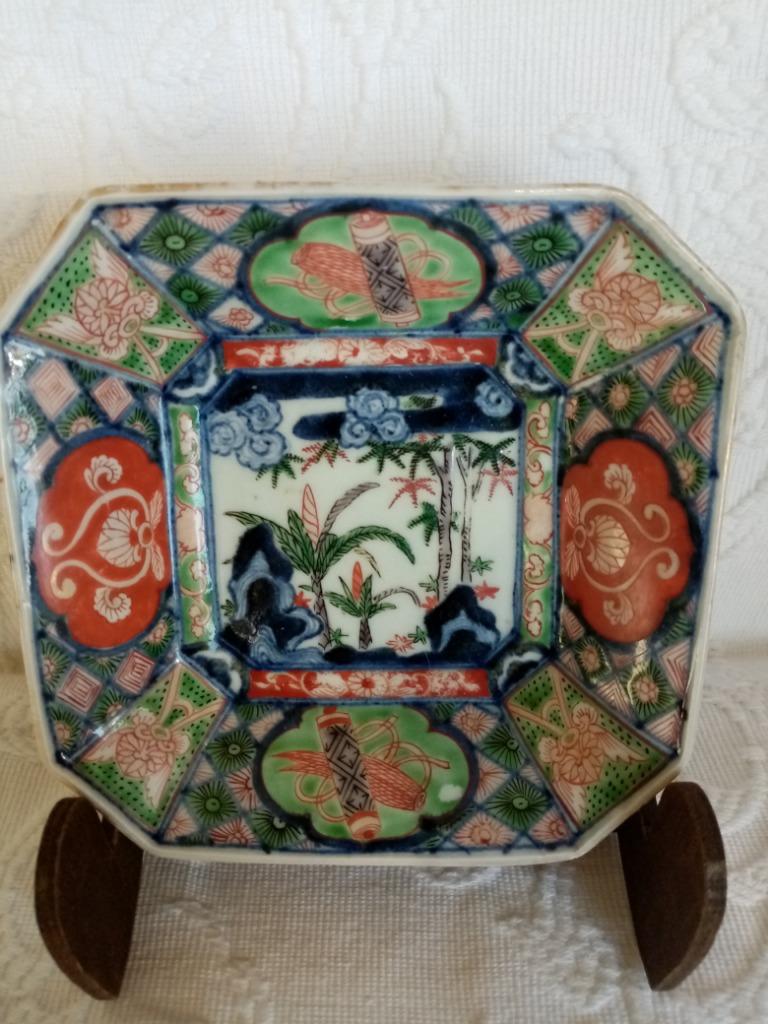 Assiette octogonale porcelaine Japonaise Meiji période, Enlèvement ou Envoi