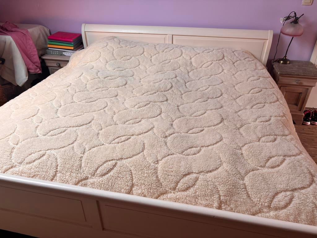 Lit king size flamand, Maison & Meubles, Chambre à coucher | Lits, Enlèvement, Comme neuf, 200 cm