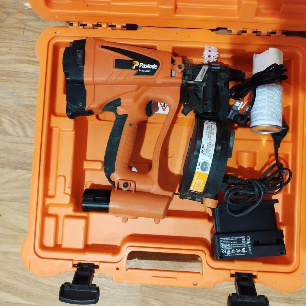 Cloueur Paslode Im45GN et 1000 clous, Bricolage & Construction, Outillage | Autres Machines, Enlèvement, Comme neuf