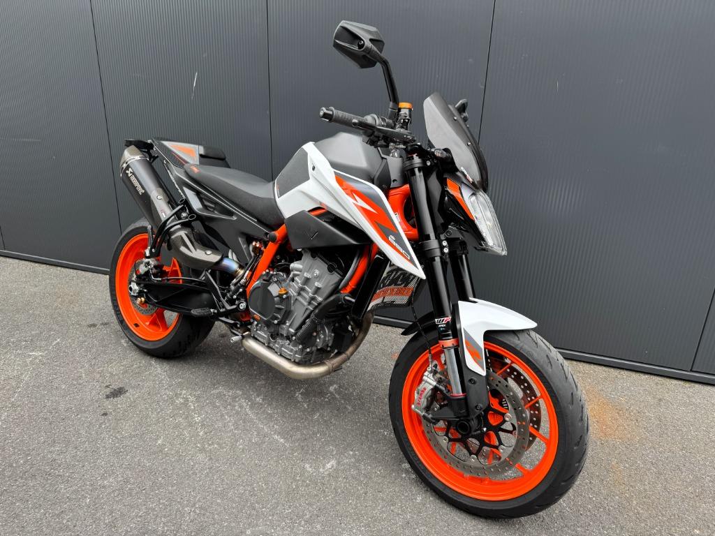KTM - 890 DUKE R