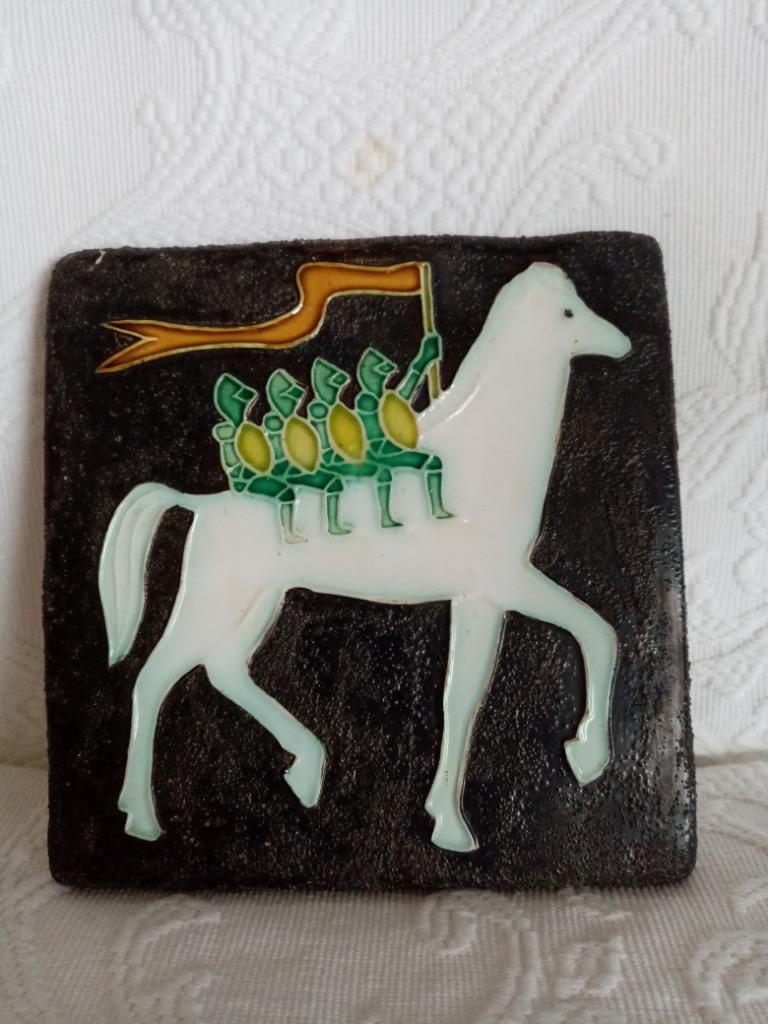 Plaque déco céramique par Odette Dijeux Namur 1955/65 16cm, Antiquités & Art, Enlèvement ou Envoi