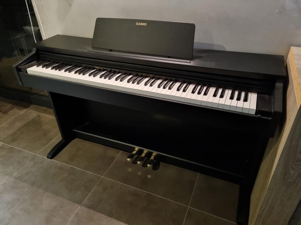 CASIO AP-270BK, Musique & Instruments, Pianos, Enlèvement