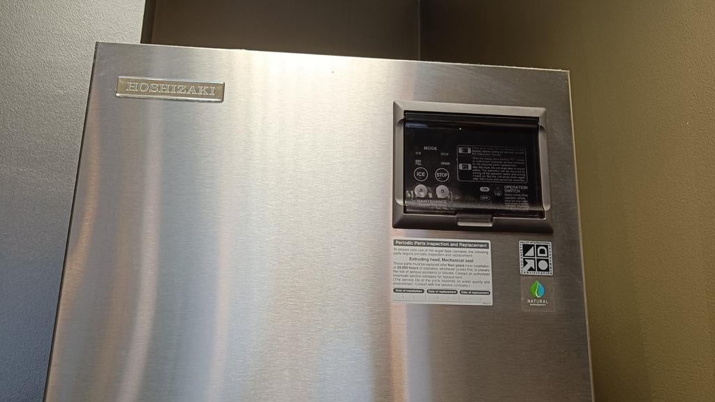 Hoshizaki FM-150AKE Nugget Ijsmachine+Opslagbunker ,150 kg, Ophalen