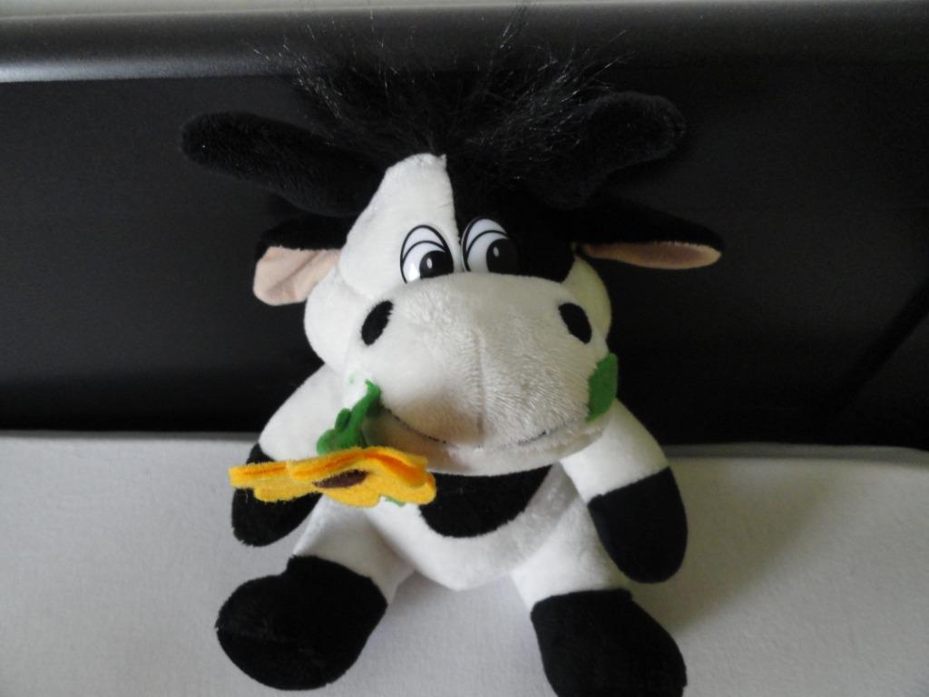 Knuffel in de vorm van een koe met bloem in de mond, Ophalen of Verzenden, Nieuw, Koe