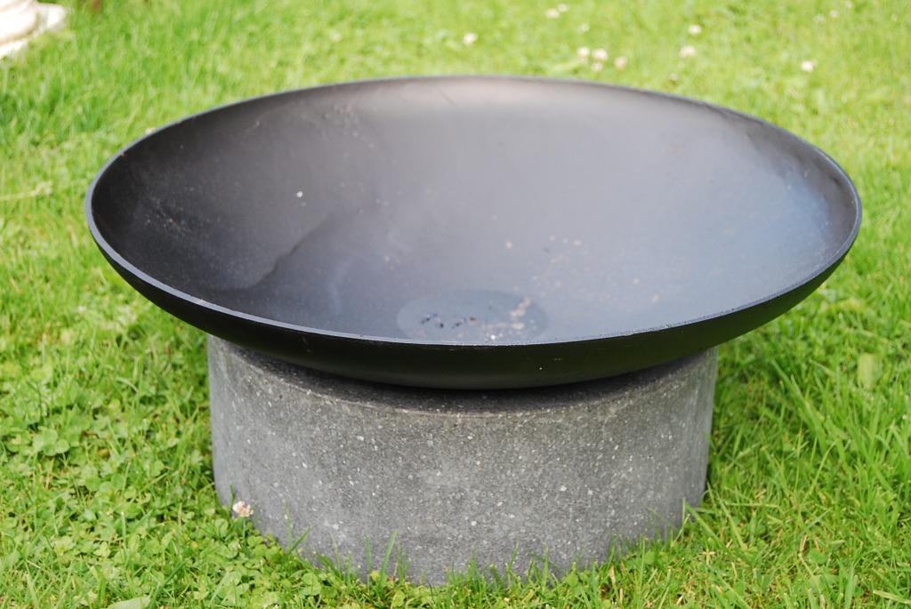 Braséro, bbq, chauffe terrasse ,vasque en fonte sur socle en, Enlèvement, Neuf