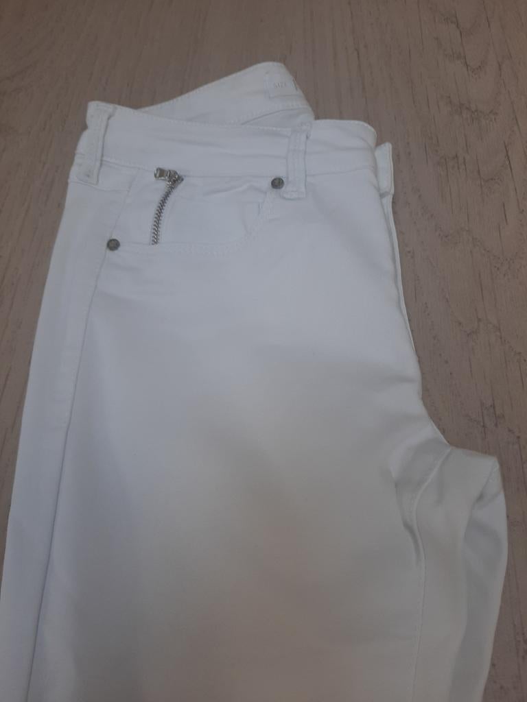2 witte skinny broeken, Ophalen, Maat 36 (S)