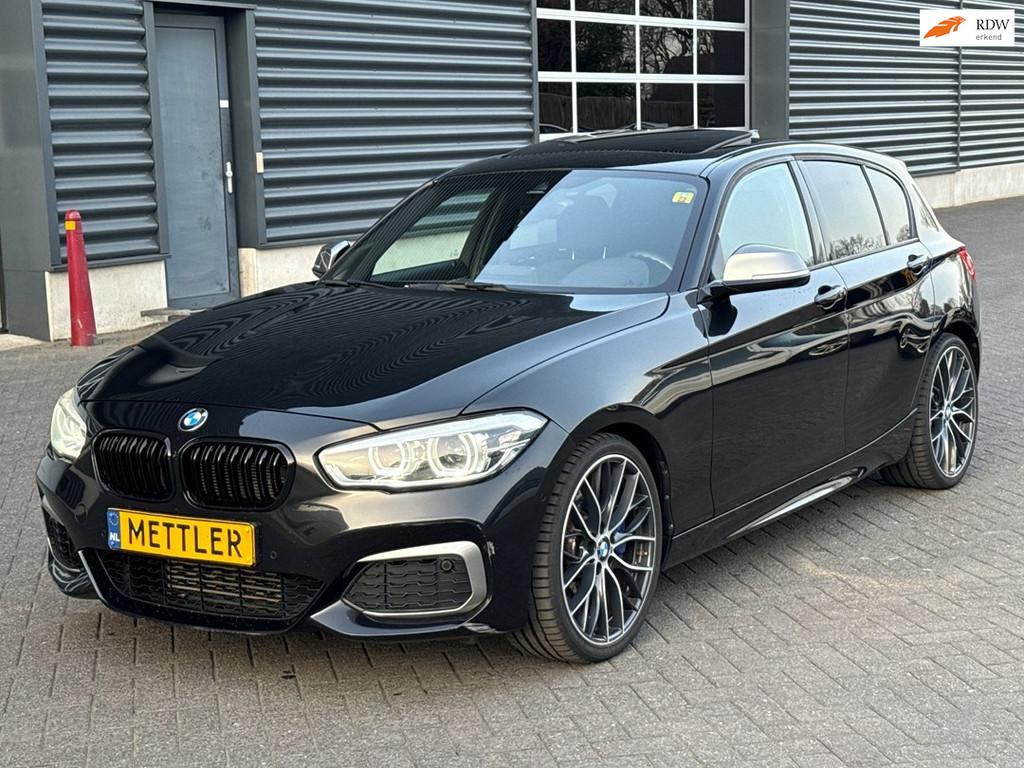 BMW 1-serie M135i High Executive Alcantara, Camera, Panorama, Auto's, BMW, Automaat, Gebruikt, Euro 6, Lichtsensor