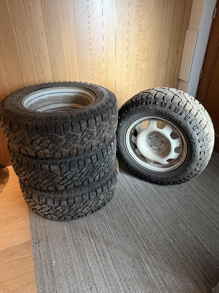 set offroad banden met velg Defender, Auto-onderdelen, Ophalen, Winterbanden, Banden en Velgen