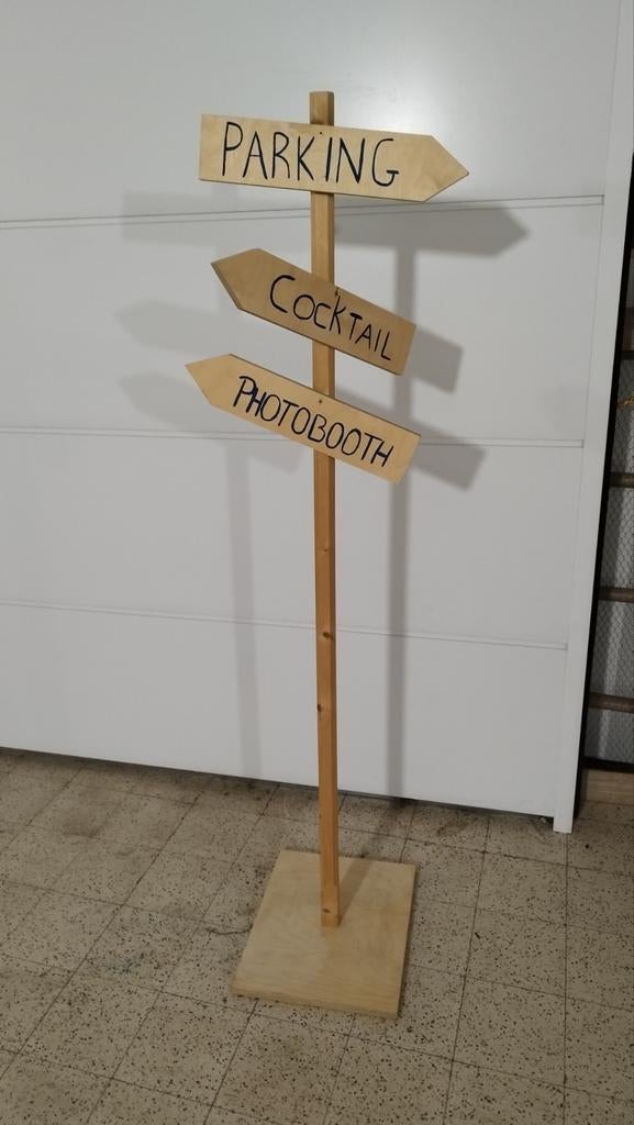 Lot 3 piquets potelets flèches signalétiques bois mariage, Enlèvement