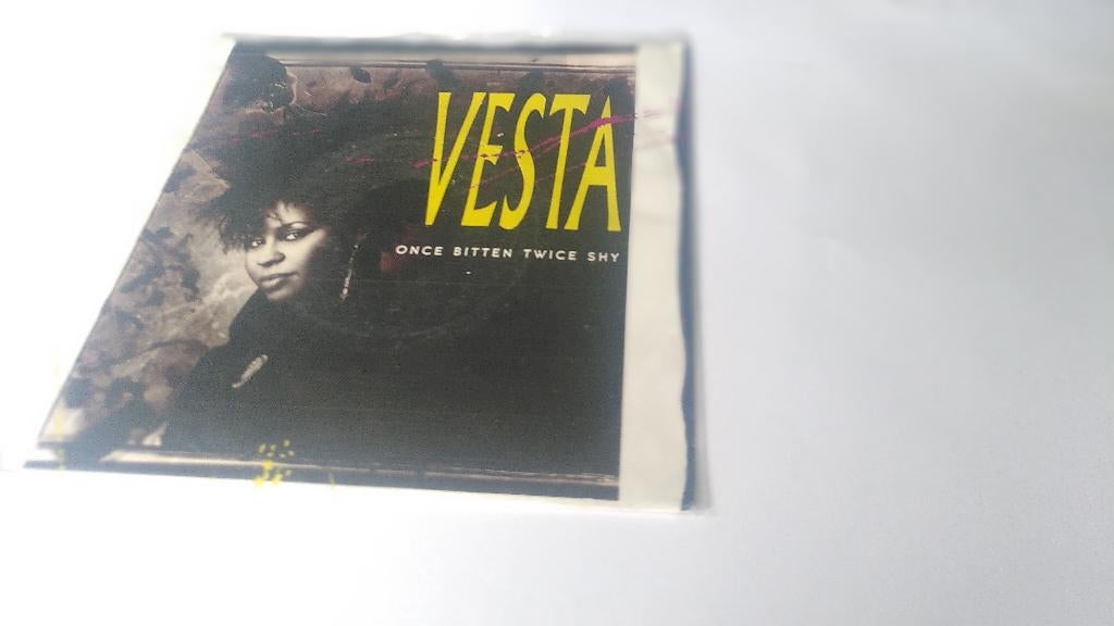 SINGLE VESTA---ONCE BITTEN TWICE SHY---, Gebruikt, 7 inch, Single, Dance