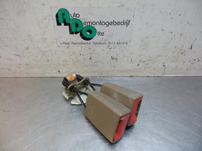 Insertion ceinture de sécurité arrière gauche d'un Jaguar, -, Utilisé, Jaguar, -