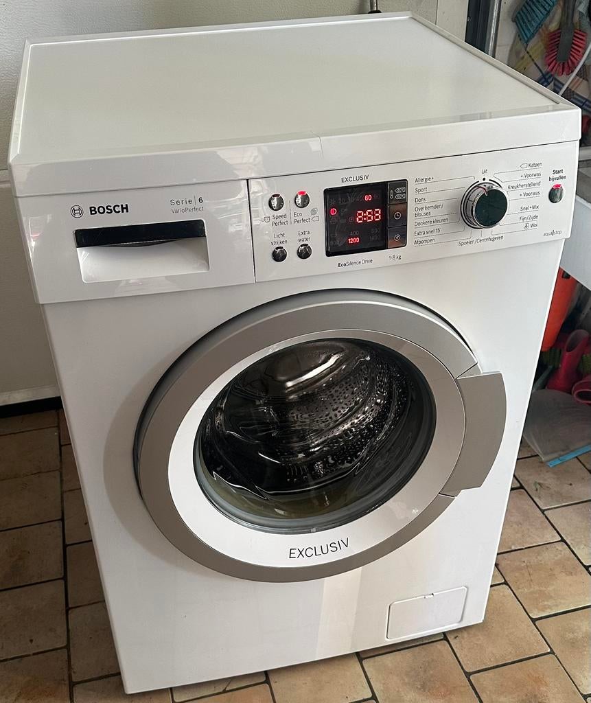 Machine à laver économe en énergie Bosch 8 kilo-1400min A+++, Electroménager, 1200 à 1600 tours, Programme lavage à la main, Comme neuf