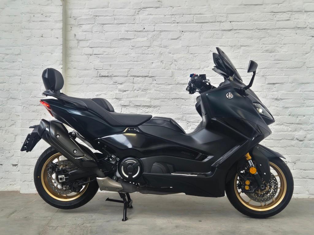 Yamaha TMAX T-Max 560 Tech MAX @motomobilia, Motoren, 2 cilinders, Motorrijbewijs A, Bedrijf, 560 cc