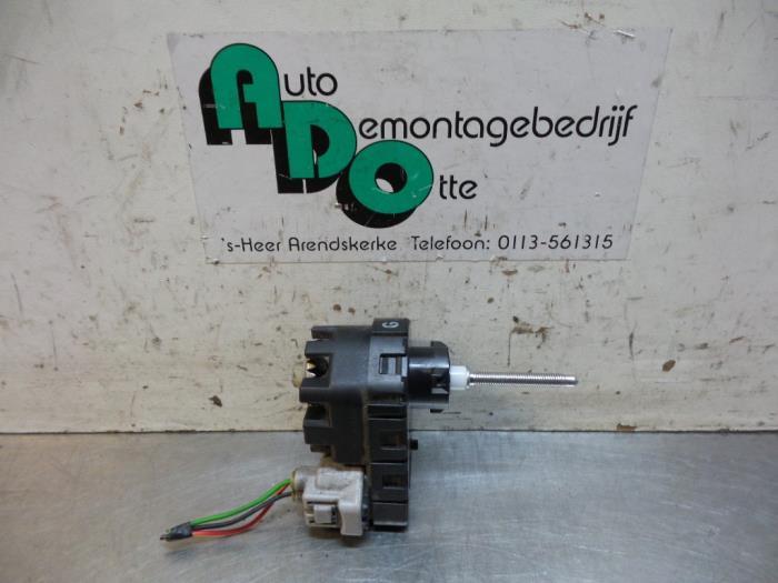 Moteur phare d'un Nissan Pixo (Pixo 09-), -, Utilisé, -, Nissan