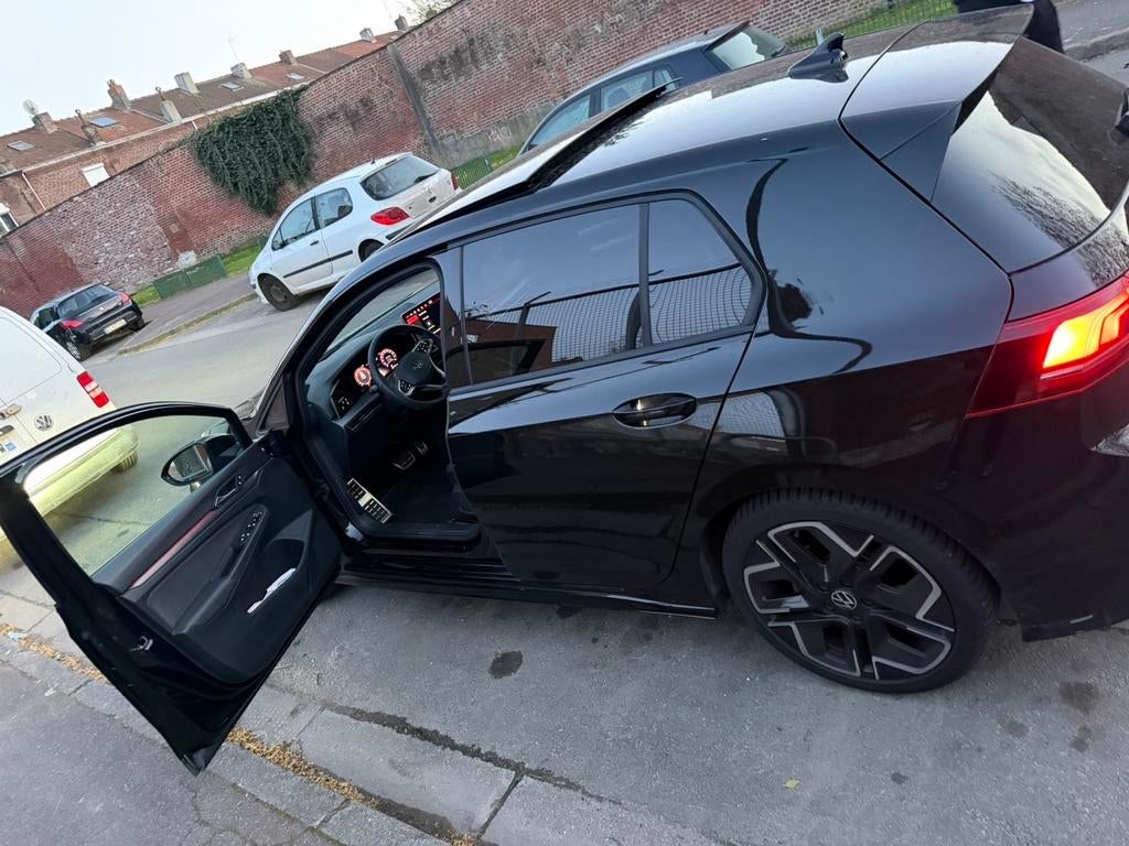 Golf 8.5 R-LINE, Autos, Achat, 5 portes, Diesel, Noir
