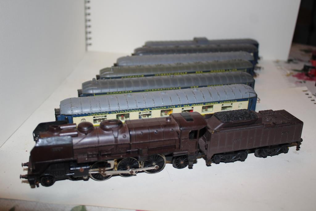 jouef ho loco vapeur 231 + 6 voitures ciwl, Jouef, Enlèvement ou Envoi, Locomotive, Courant continu