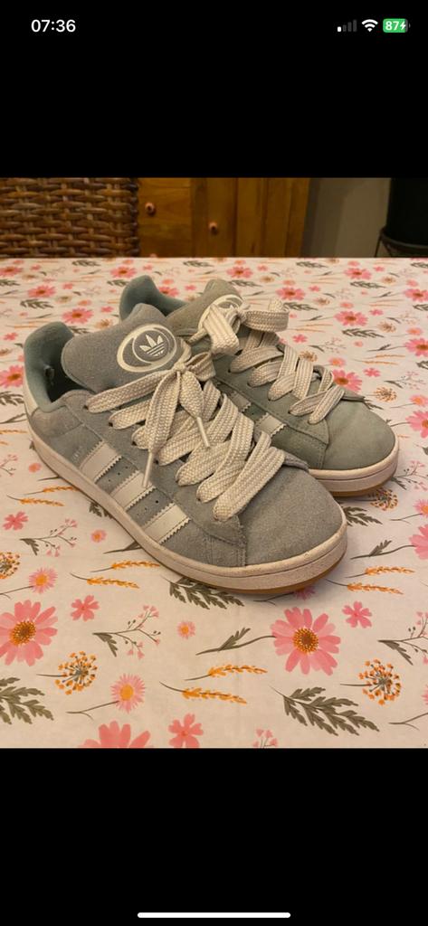 Campus Adidas, Vêtements | Femmes, Chaussures, Enlèvement, Porté