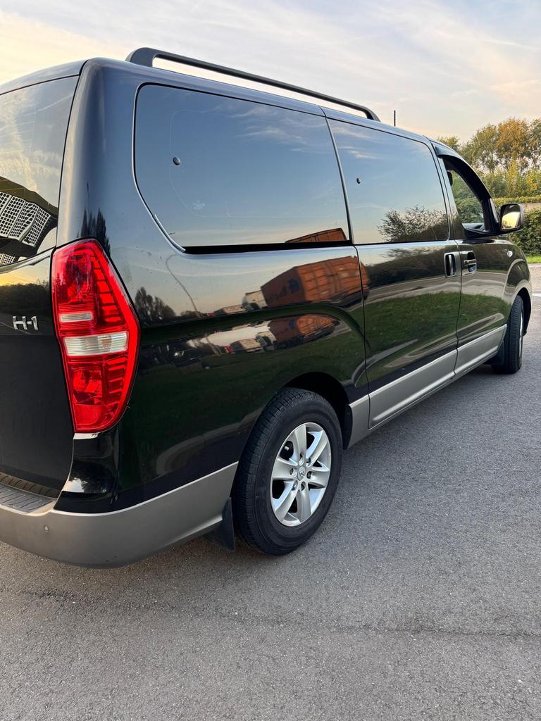 Hyundai H1 2.5 Diesel Lichtevracht, Auto's, Hyundai, Overige modellen, 120 kW, Te koop, Handgeschakeld