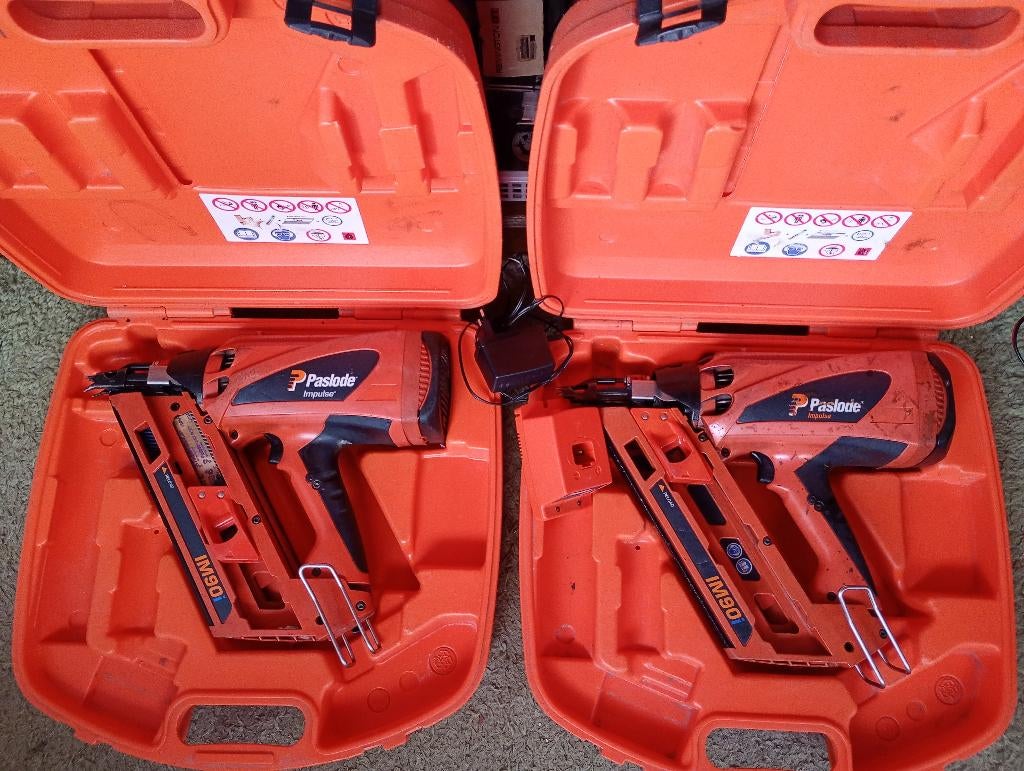 Paslode Im90 i - Tacker nagelpistool., Doe-het-zelf en Bouw, Gereedschap | Handgereedschap, Ophalen of Verzenden, Gebruikt