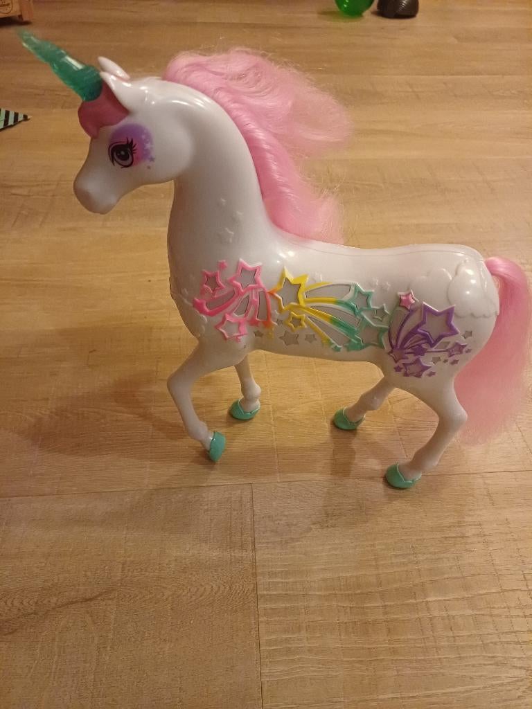 Barbie dreamtopia magische eenhoorn, Kinderen en Baby's, Ophalen of Verzenden, Gebruikt, Barbie
