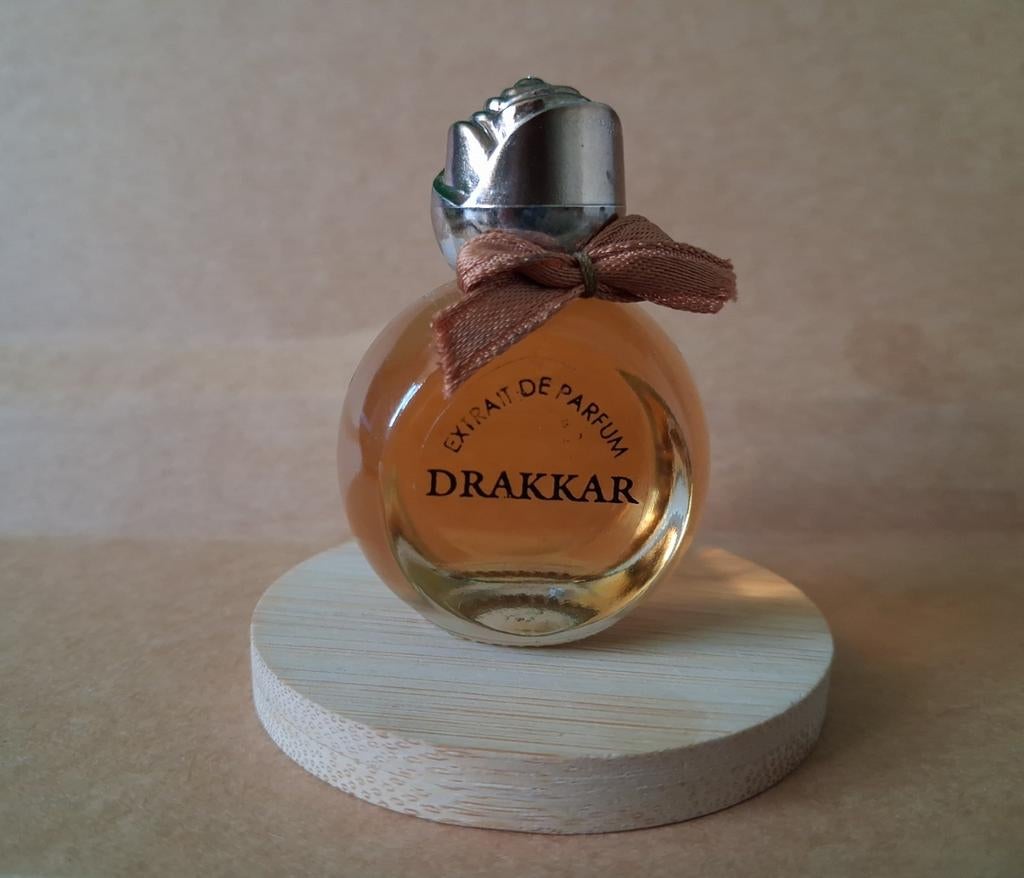 Mini parfum Drakkar GuyLaroche collectionvintage faire offre, Ophalen of Verzenden, Zo goed als nieuw, Miniatuur, Gevuld