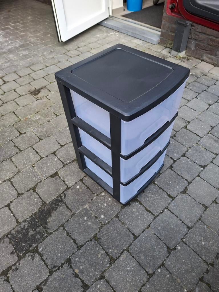 T.k.kunstof ladekasten met 3 lades en wieltjes, Ophalen, Zo goed als nieuw