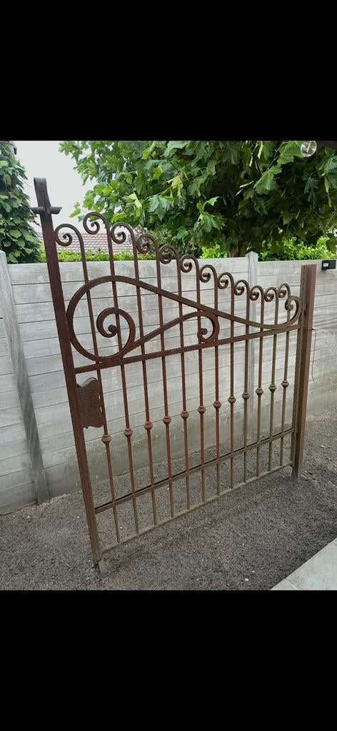 Authentieke smeedijzeren sierpoort, Tuin en Terras, Ophalen, Zo goed als nieuw