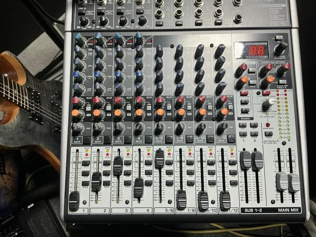 Behringer xenyx x1622, Enlèvement ou Envoi, Utilisé, 10 à 20 canaux, Entrée micro