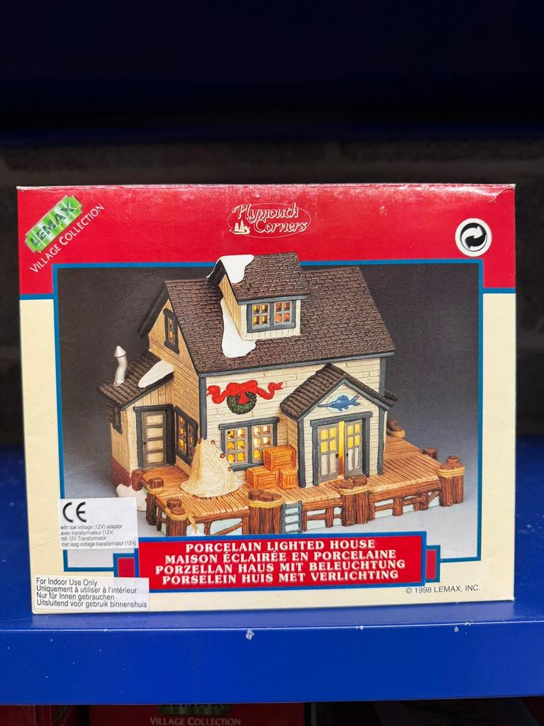 Lemax kersthuisje + verlichting 1998 Plymouth Corners #85327, Diversen, Kerst, Ophalen, Zo goed als nieuw