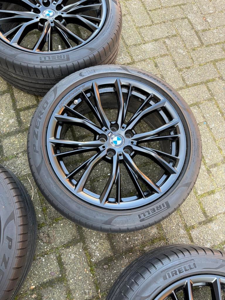 Jantes d'origine Bmw Série 5 G30 avec pneus d'été, Autos : Pièces & Accessoires, Pneus & Jantes, Enlèvement, 19 pouces, Pneus été