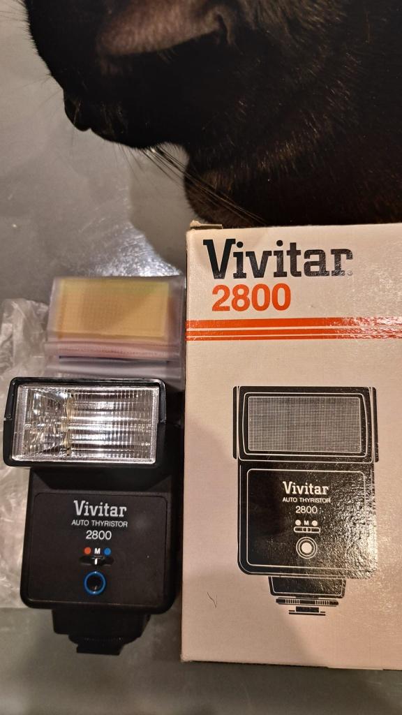 Elektronen flits Vivitar 2800, Audio, Tv en Foto, Foto | Flitsers, Ophalen, Zo goed als nieuw, Overige merken, Kantelbaar