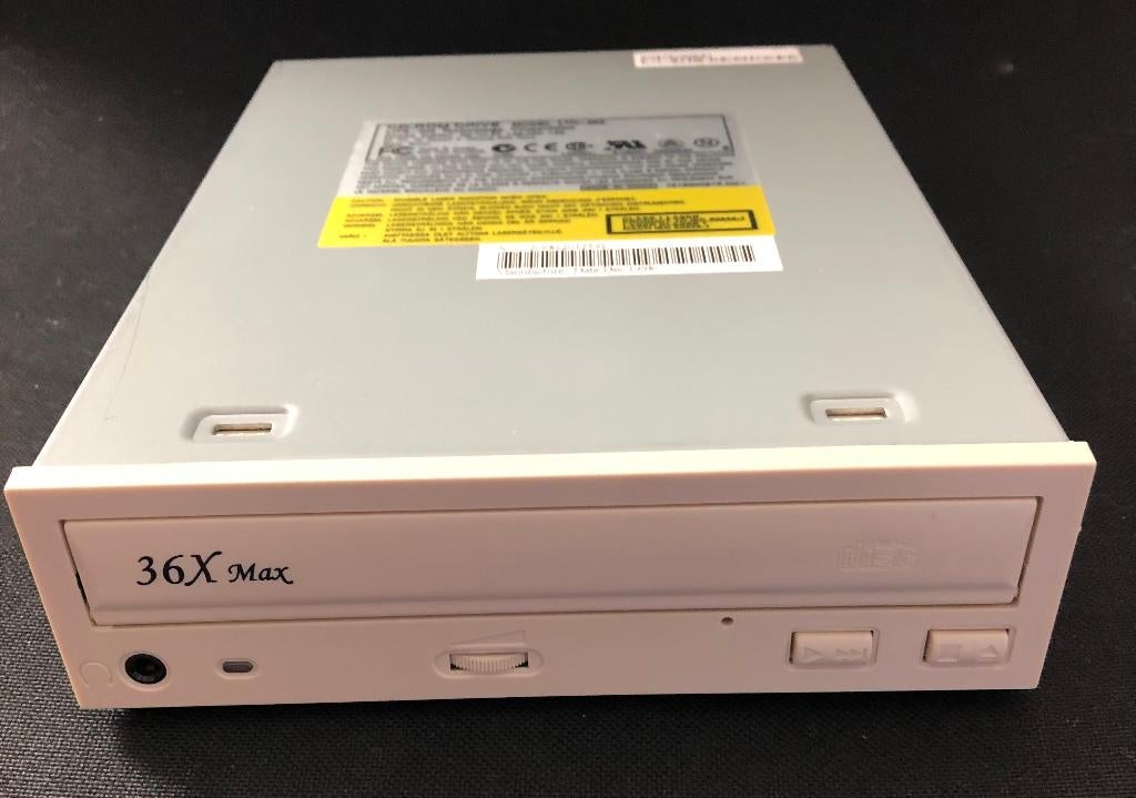 CDRom drive Lite-On LTN-362 (IDE, 36-speed), Informatique & Logiciels, Disques optiques, Enlèvement, Comme neuf, Interne, Cd