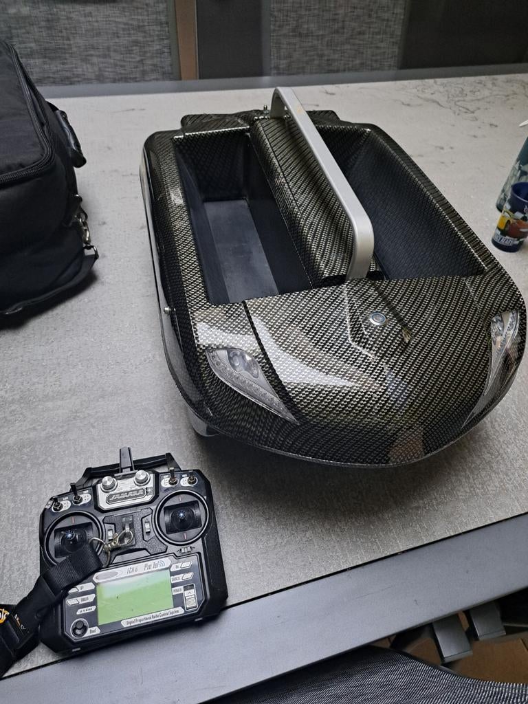 Bateau amorceur rt4, Enlèvement, Comme neuf, Autres types