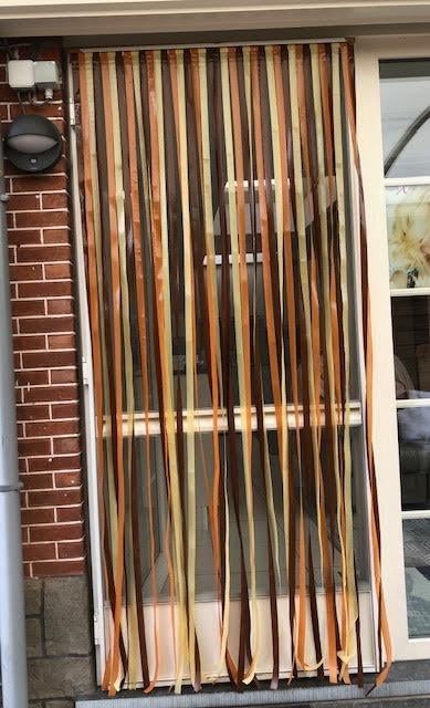 Vliegengordijn in warme tinten, Doe-het-zelf en Bouw, Deuren en Vliegenramen, Ophalen, Zo goed als nieuw, Buitendeur