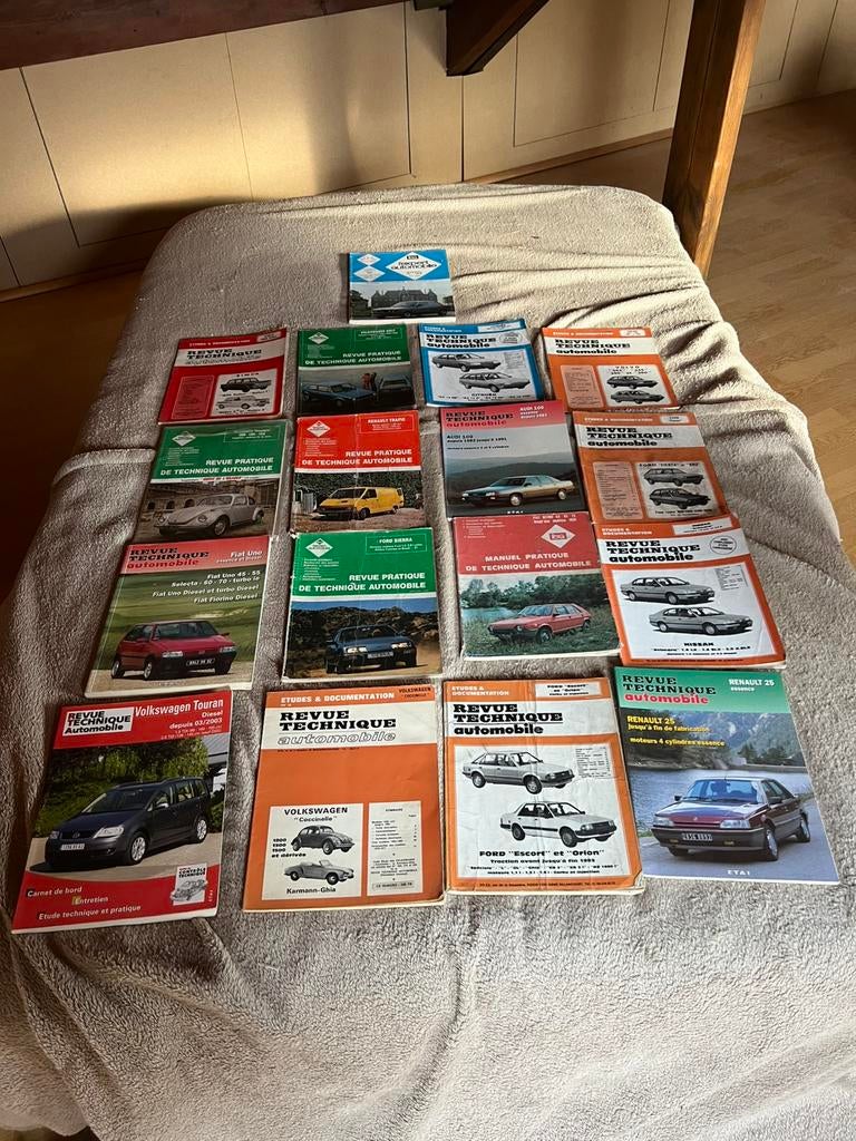 Livre technique voiture, Enlèvement, Comme neuf