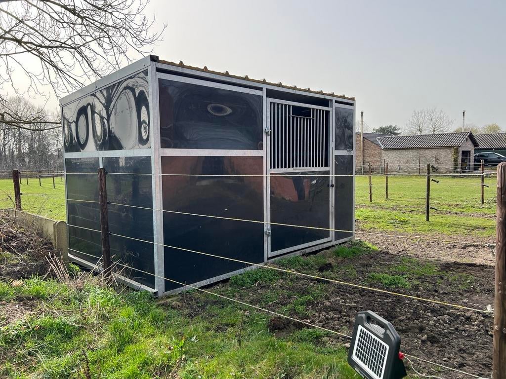 Verplaatsbare paardenstal uit één stuk met wielen, Dieren en Toebehoren