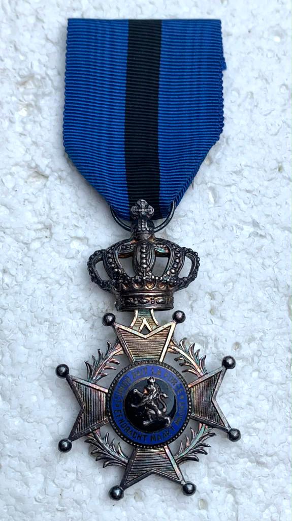 Medaille, Ridder in de Leopold-II Orde, 2-taal FR/NL, Ophalen of Verzenden, Landmacht, Lintje, Medaille of Wings