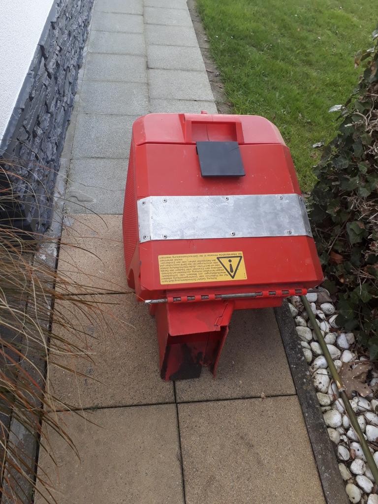 Grasopvangbak wolf garden, Enlèvement