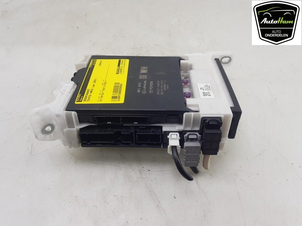 BOITIER FUSIBLES Toyota Yaris Cross (PB1 / PJ1) (01-2020/-), Autos : Pièces & Accessoires, Électronique & Câbles, Toyota, Utilisé