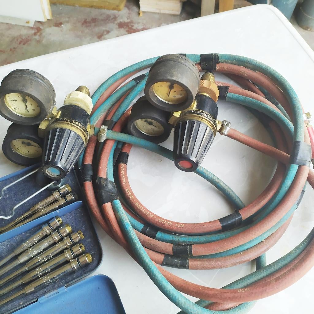 Chalumeaux plus accessoires, Enlèvement