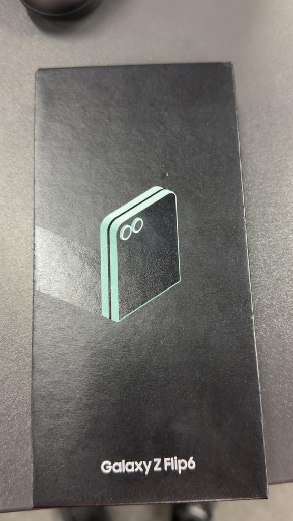 Samsung Galaxy Z Flip6 volledig nieuw, Télécoms, Téléphonie mobile | Samsung, Neuf, 10 mégapixels ou plus, Autres couleurs, Enlèvement