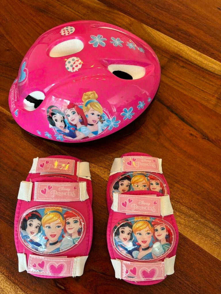 Casque princesse rose + genouillères / coudières, S, Enlèvement ou Envoi, Comme neuf, Princesses Disney